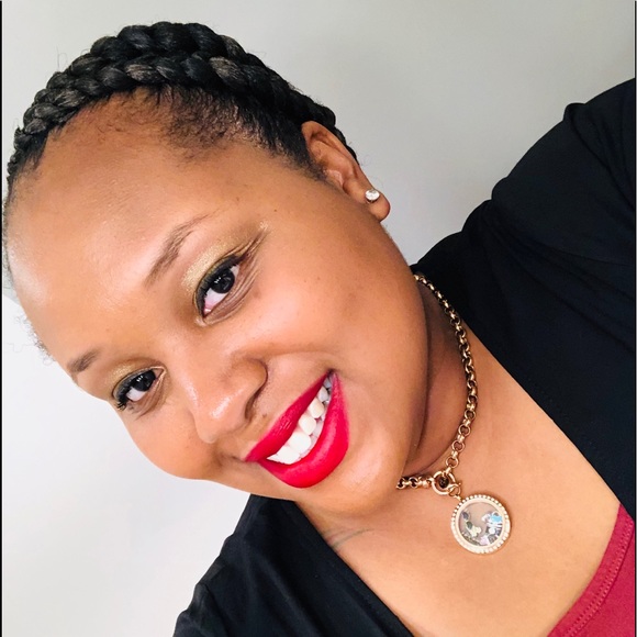 Meet your Posher, Alex - Picture 1 of 1